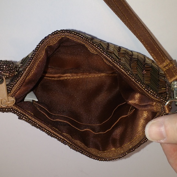 Bronze Beaded Wristlet - Picture 5 of 5